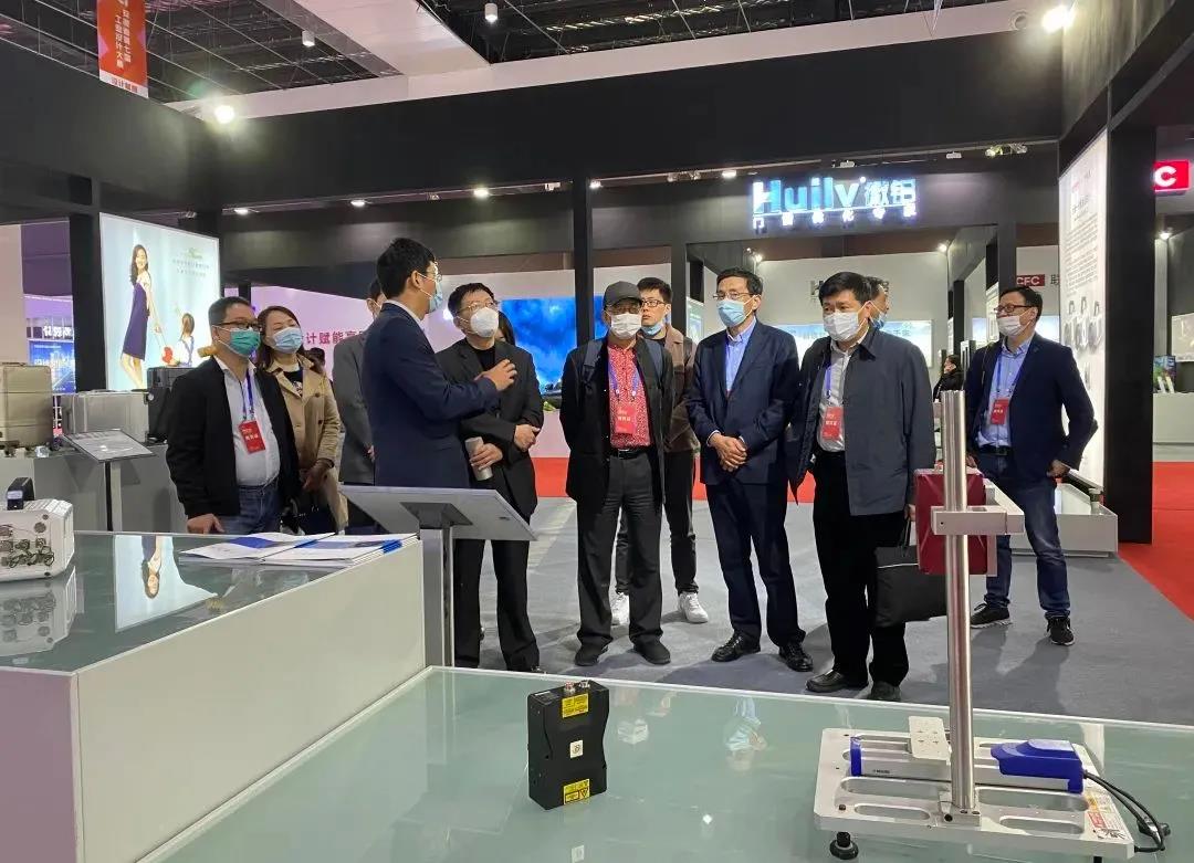 77���� �C ȫ����ȫ����̬�ȵ���������ֱ��ƽ̨