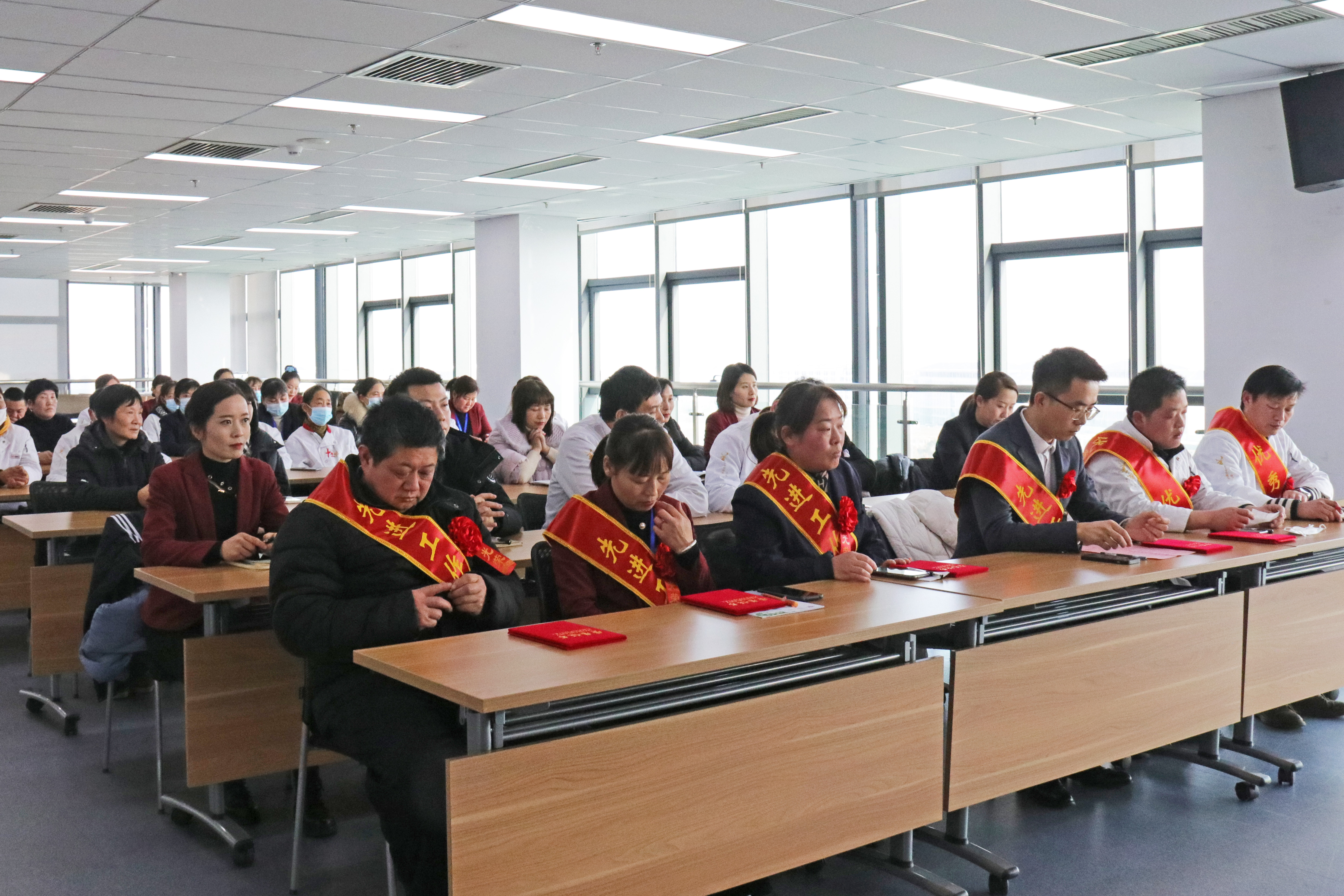 77���� �C ȫ����ȫ����̬�ȵ���������ֱ��ƽ̨