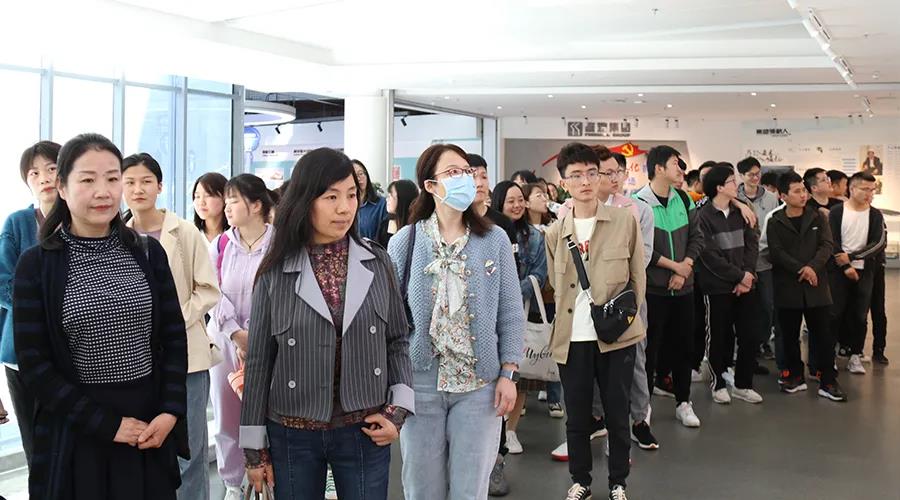 77���� �C ȫ����ȫ����̬�ȵ���������ֱ��ƽ̨