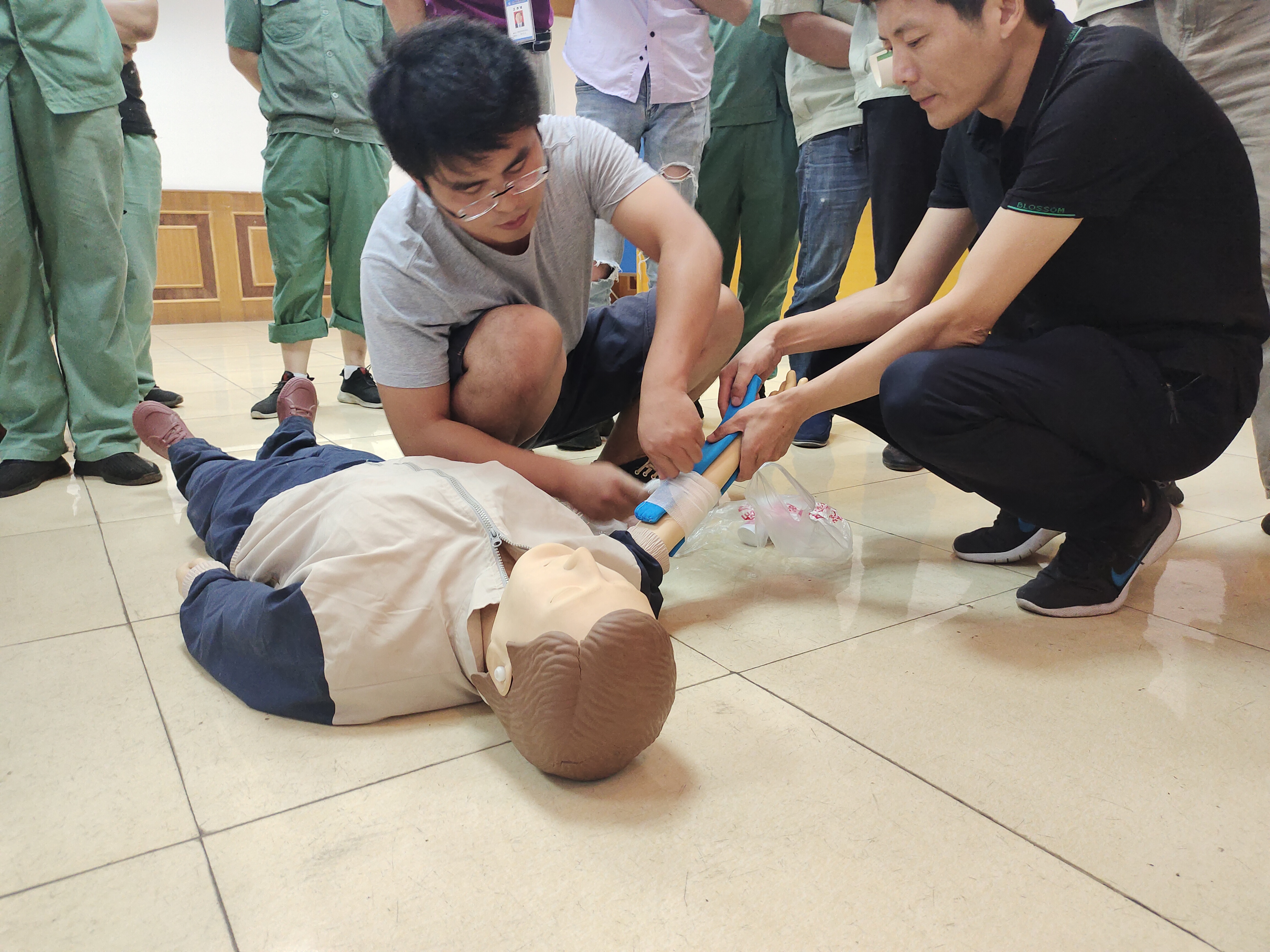 77���� �C ȫ����ȫ����̬�ȵ���������ֱ��ƽ̨