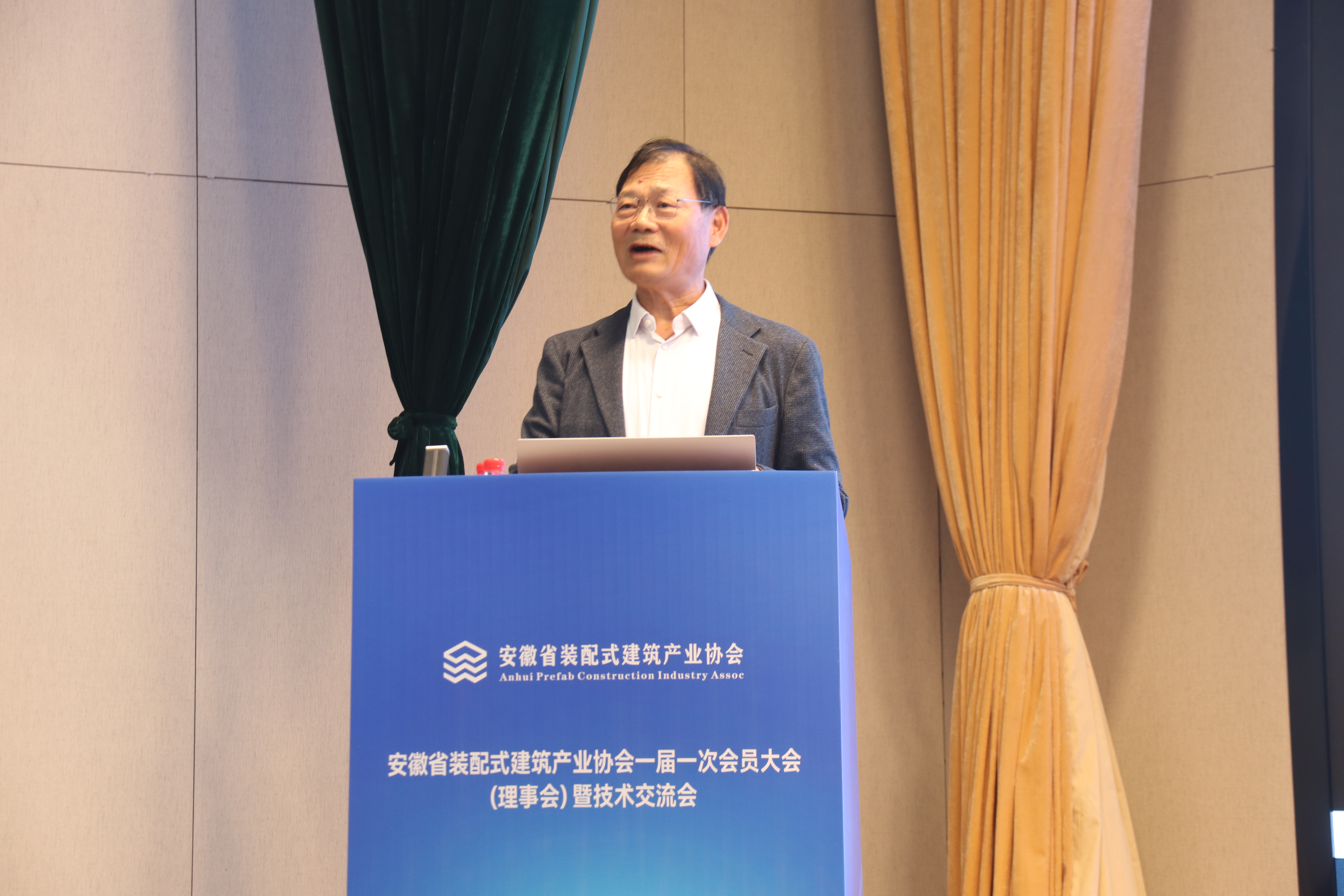 77���� �C ȫ����ȫ����̬�ȵ���������ֱ��ƽ̨