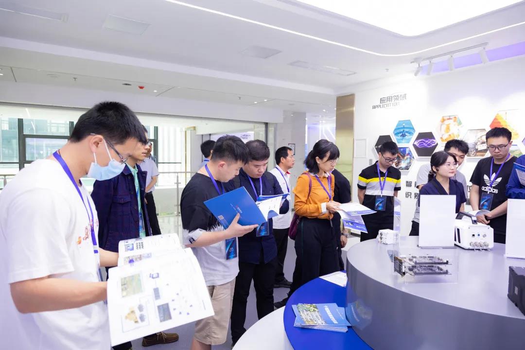 77���� �C ȫ����ȫ����̬�ȵ���������ֱ��ƽ̨