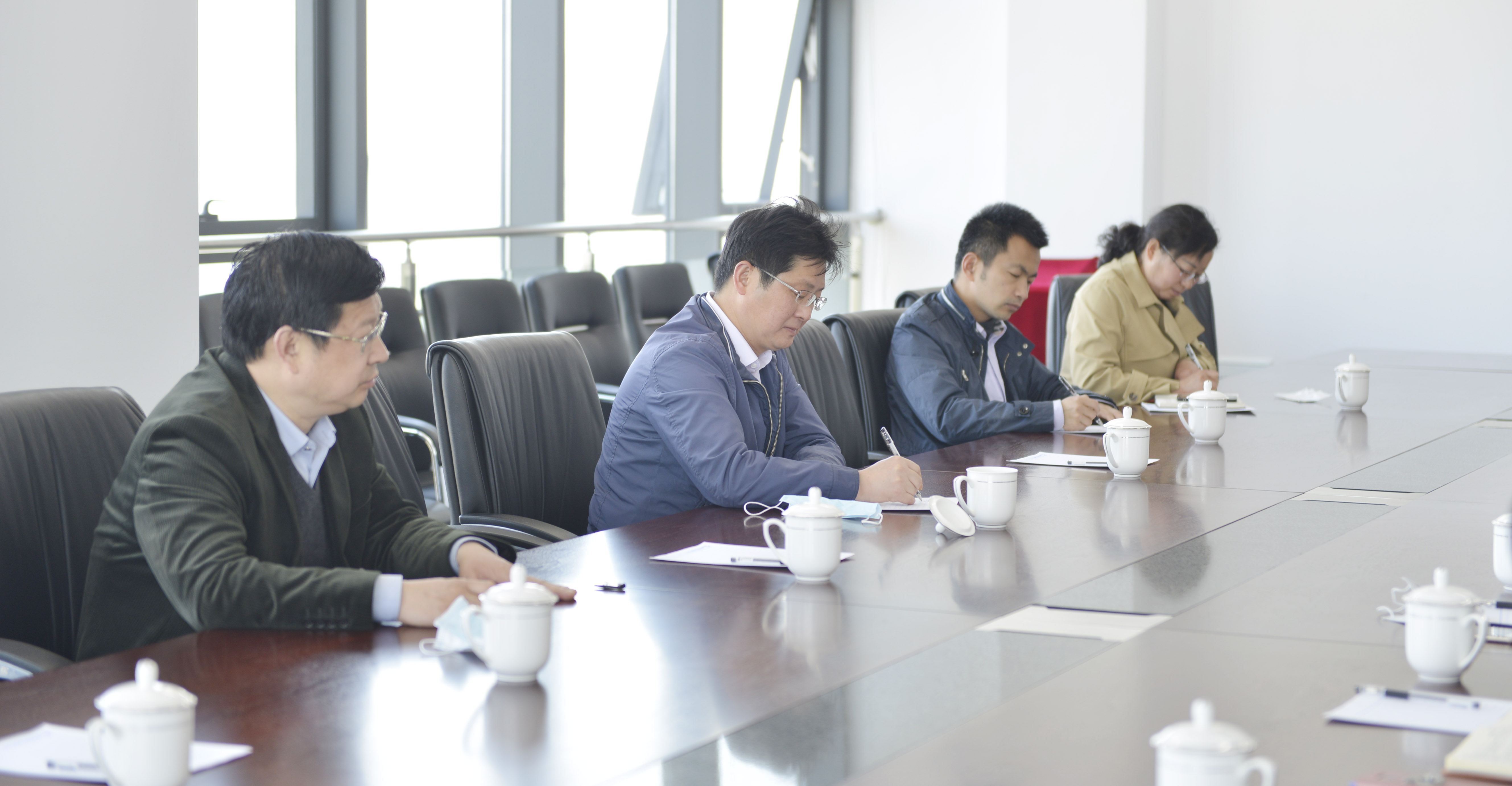 77���� �C ȫ����ȫ����̬�ȵ���������ֱ��ƽ̨